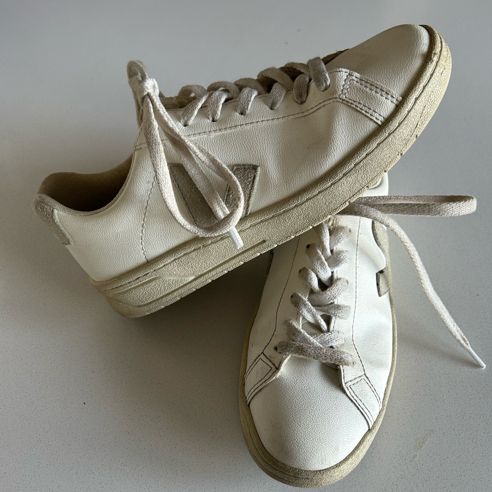 Veja Urca Sneakers size 36